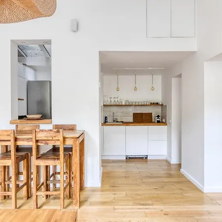 Parisian Loft & Secret Garden