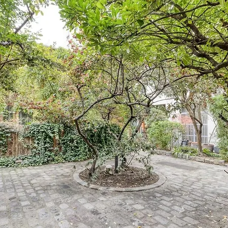Parisian Loft & Secret Garden דירה פריז