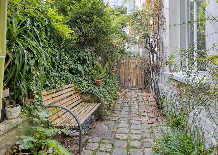 アパート Parisian Loft & Secret Garden
