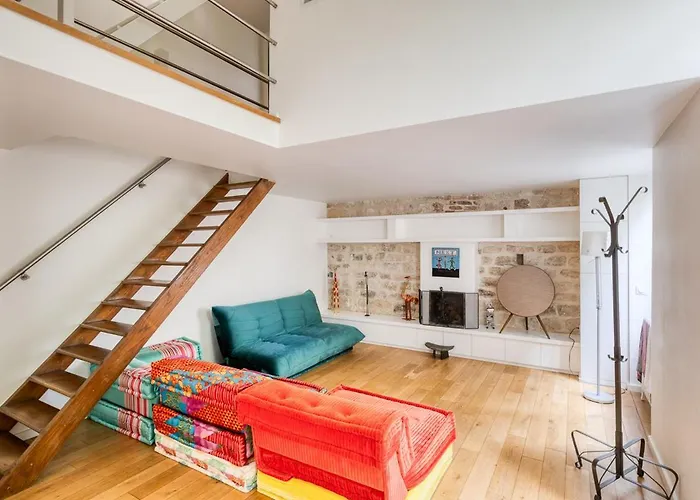 アパート Parisian Loft & Secret Garden